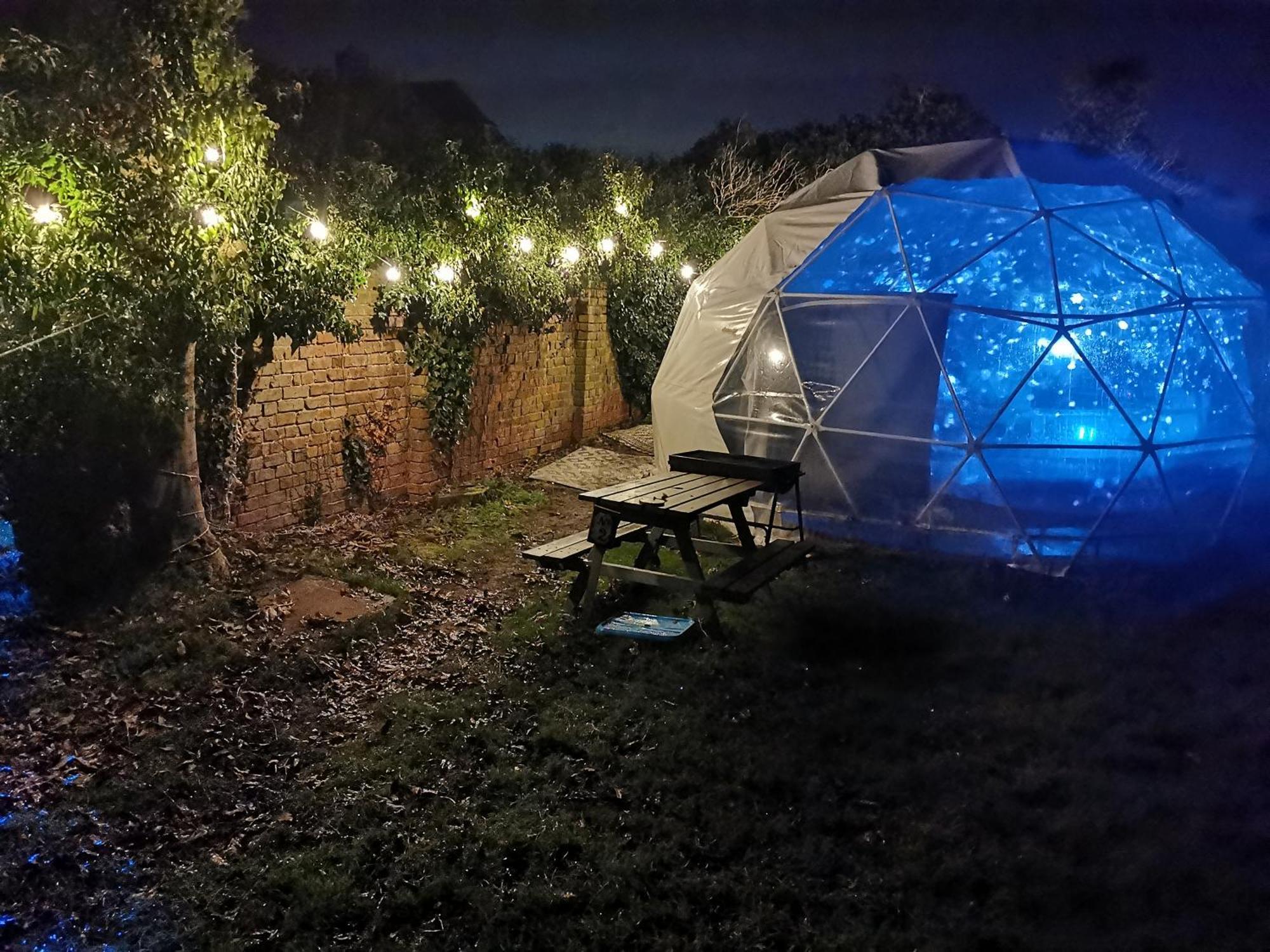 Secret Hot Tub - Heated Dome Lincoln Firepit Projector Apartment Exterior photo